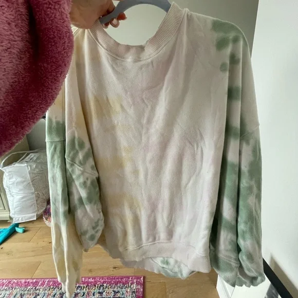 Light pink tye dye sweatshirt - Picture 4 of 4